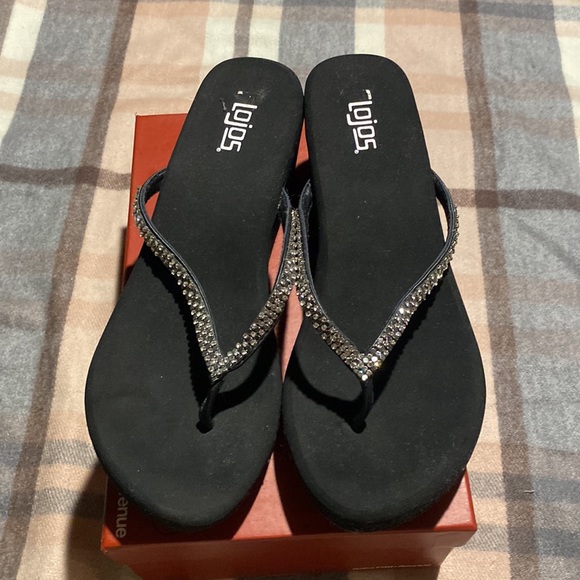 Black Crystal and Metal Studs Sparkling Platform Sandals - Picture 3 of 14